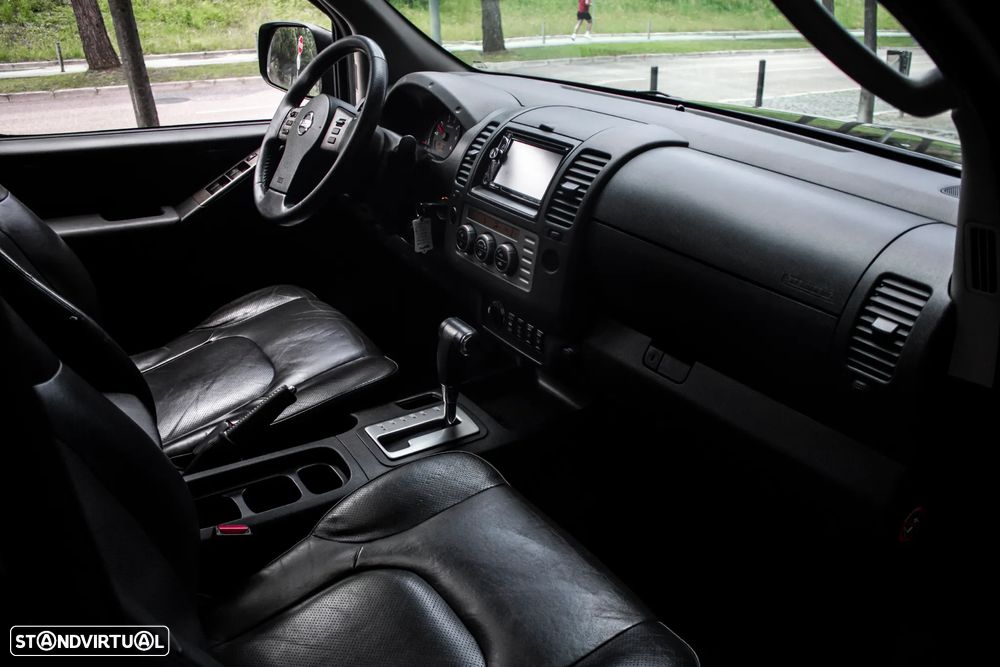 Nissan Navara 2.5 dCi CD SE AT 4WD - 19