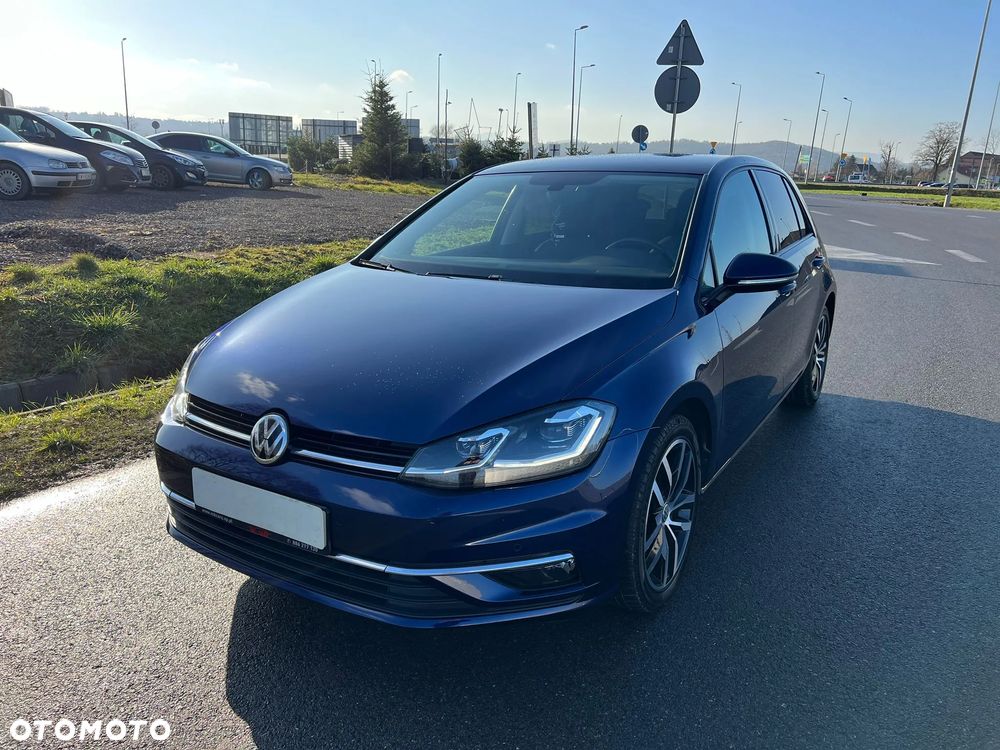 Volkswagen Golf - 10