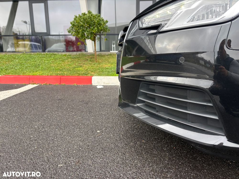 Audi A4 Avant 2.0 TDI Design - 12