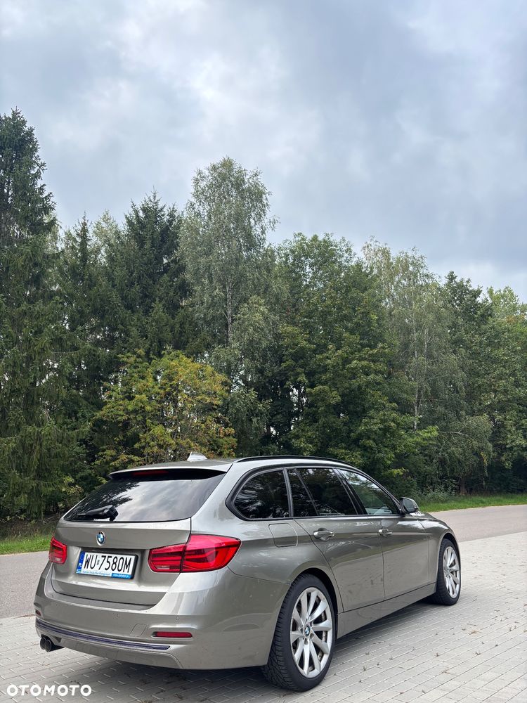 BMW Seria 3 320d Sport Line - 3