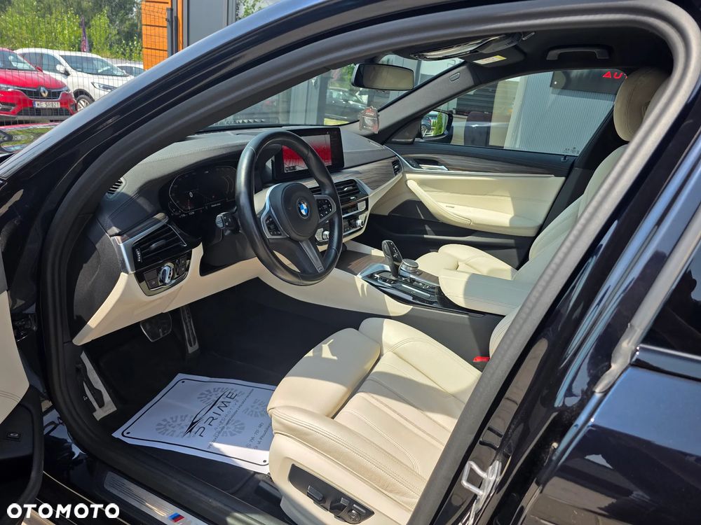 BMW Seria 5 530i xDrive mHEV M Sport sport - 15