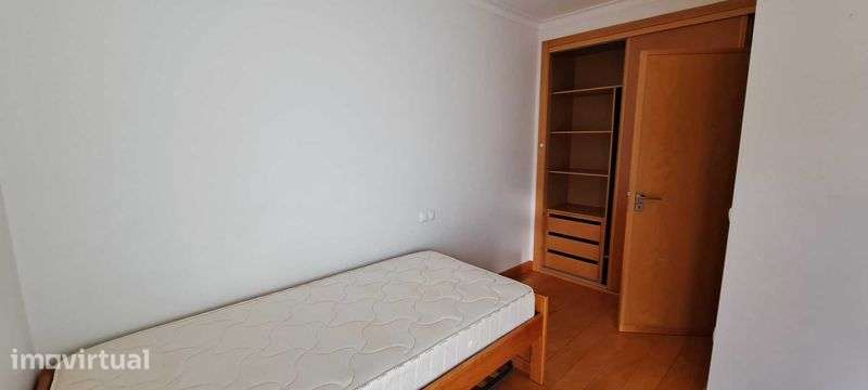 T2 Mobilado com Garagem Fechada - Grande imagem: 5/6