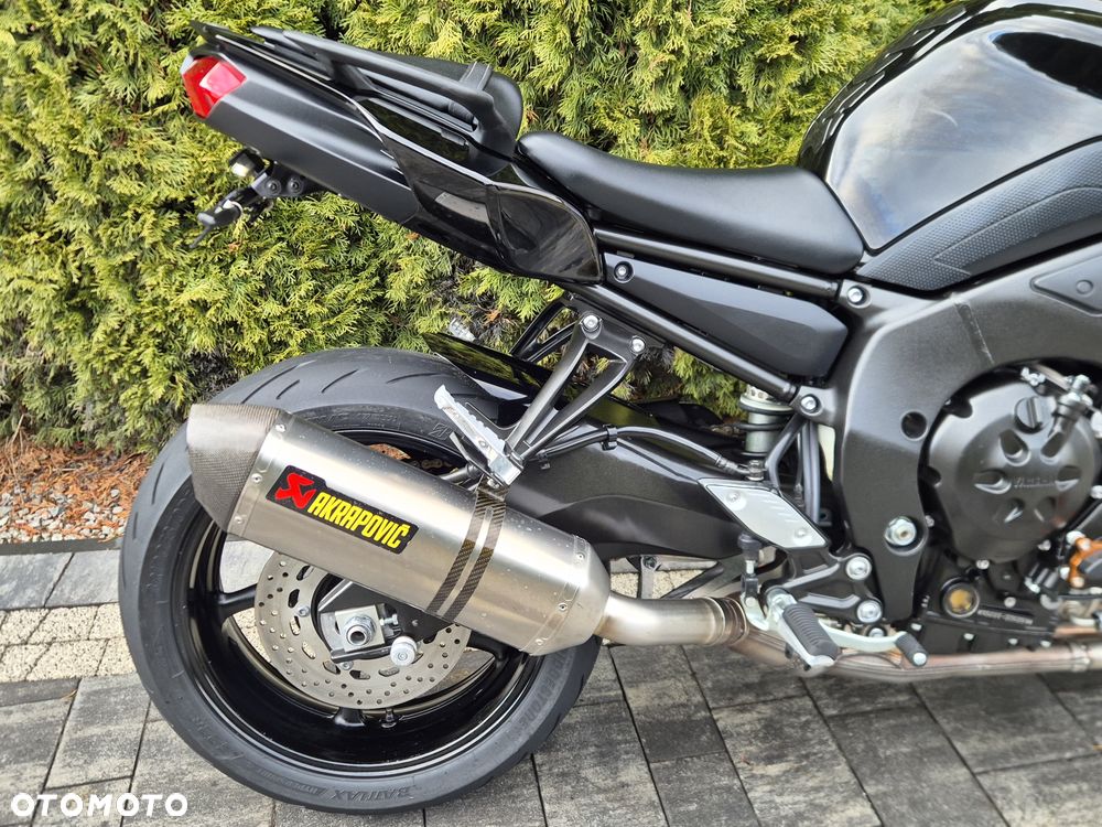 Yamaha FZ8 - 8