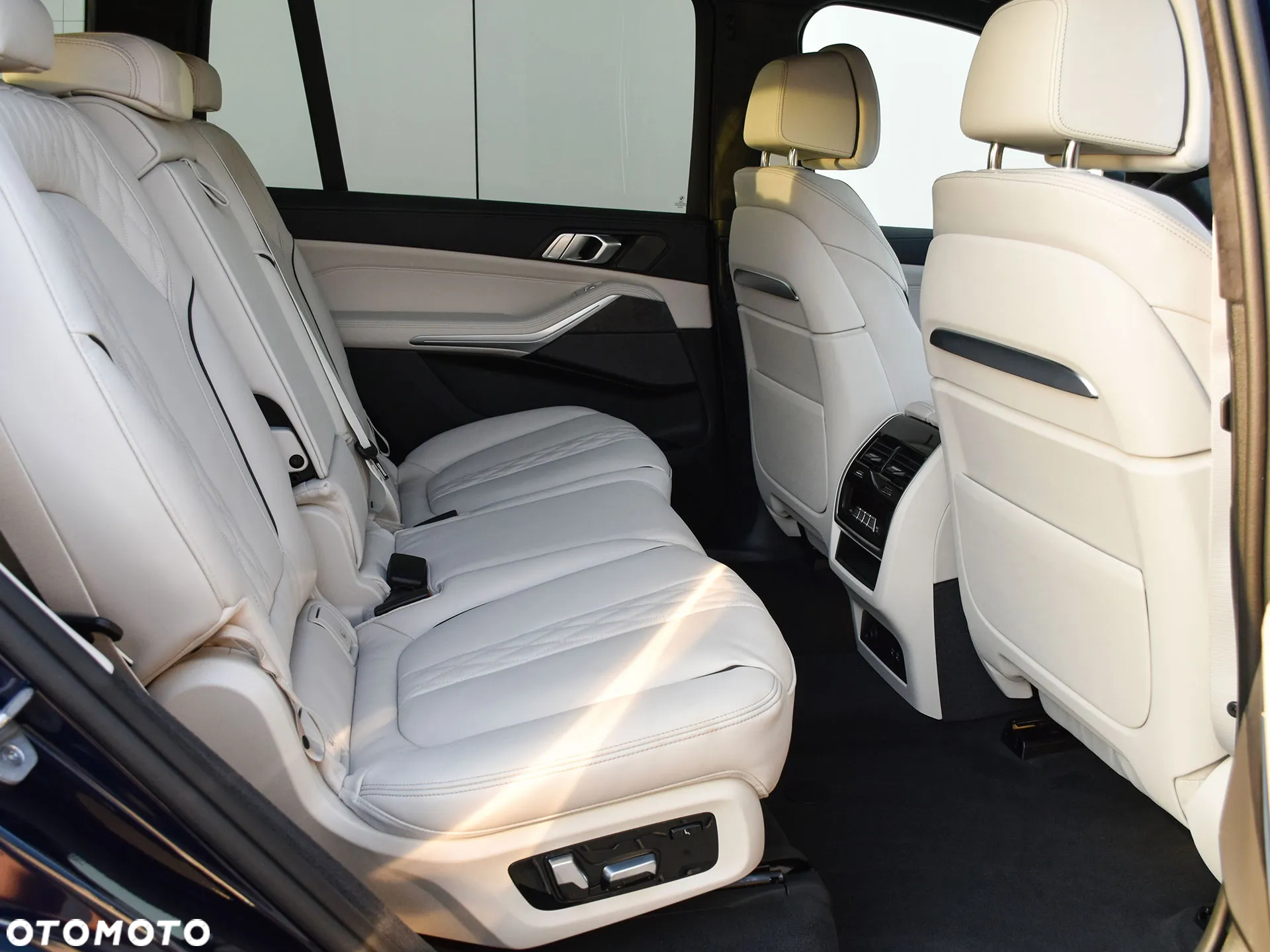 BMW X7 - 29