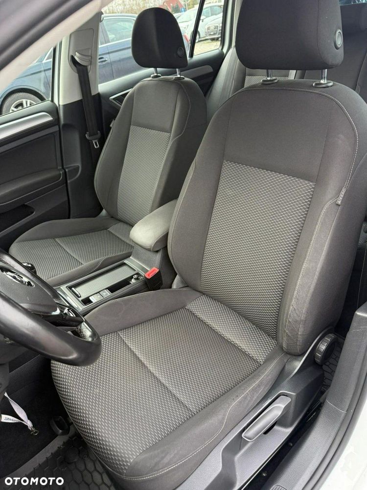 Volkswagen Golf - 18