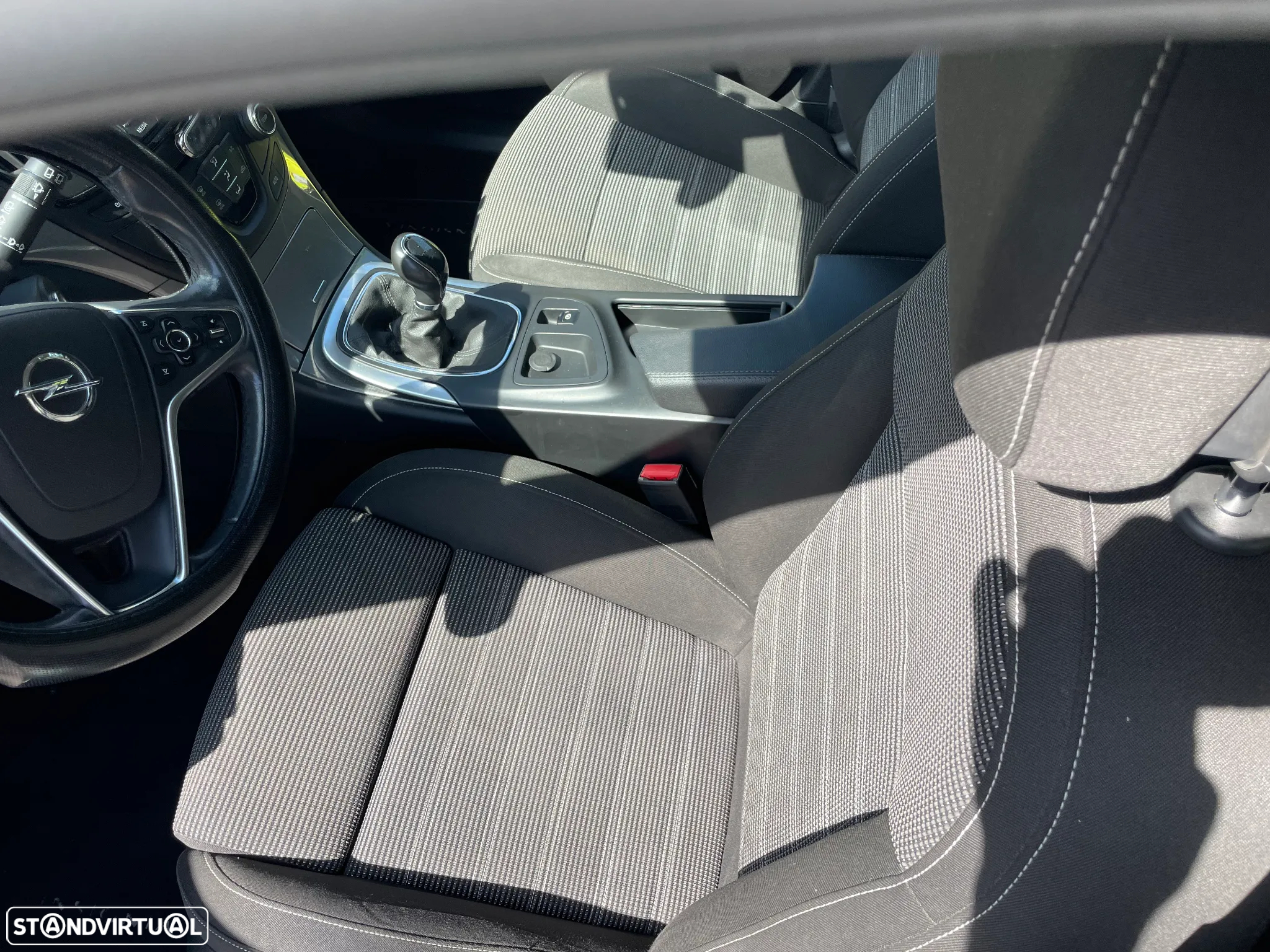 Opel Insignia Sports Tourer 2.0 CDTi Executive S/S - 16