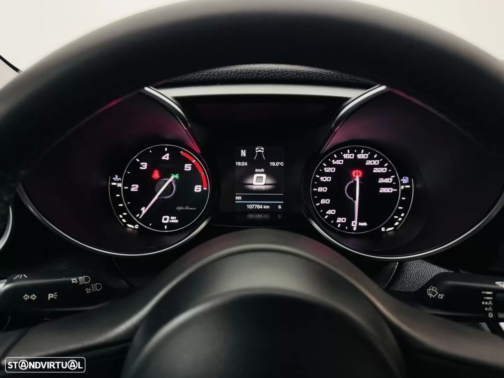 Alfa Romeo Giulia 2.2 D Super - 39