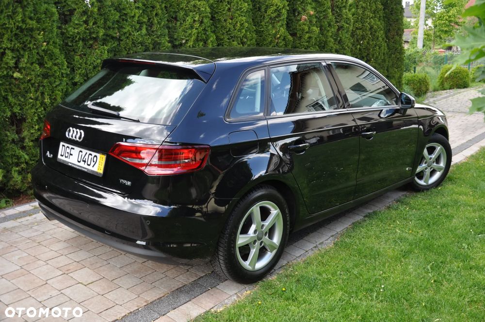 Audi A3 Sportback 1.4 TFSI Ambiente - 4