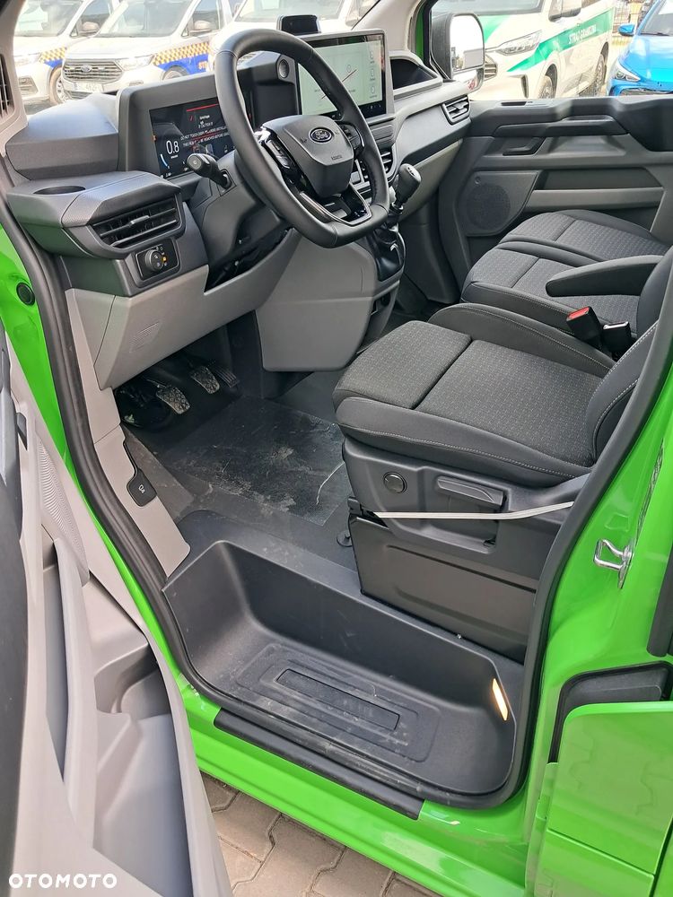 Ford Transit Custom - 14