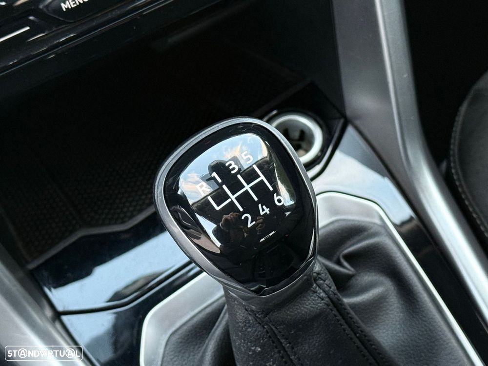 VW T-Roc 1.0 TSI Life - 41