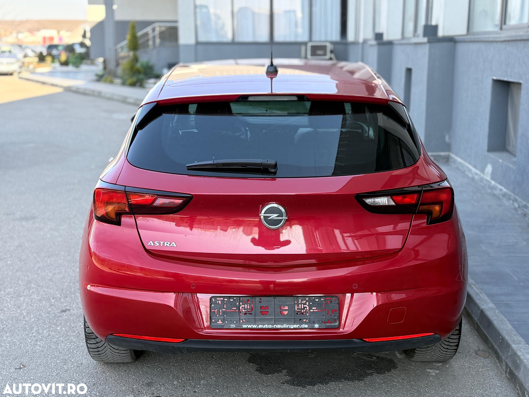 Opel Astra 1.2L Turbo Start/Stop Edition - 4