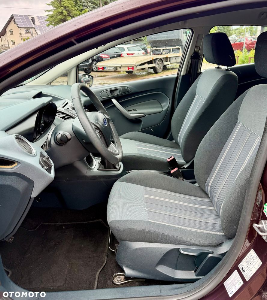 Ford Fiesta 1.25 Celebration - 8