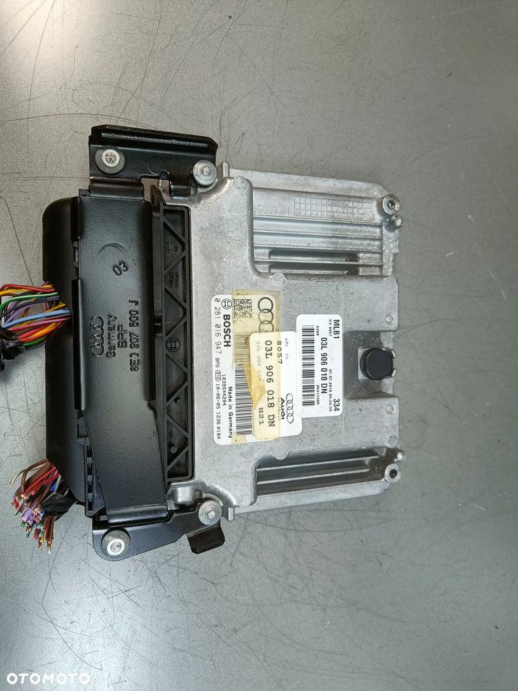 Sterownik silnika 2.0 TDI Audi Q5 8R ECU 03L906018DN - 1