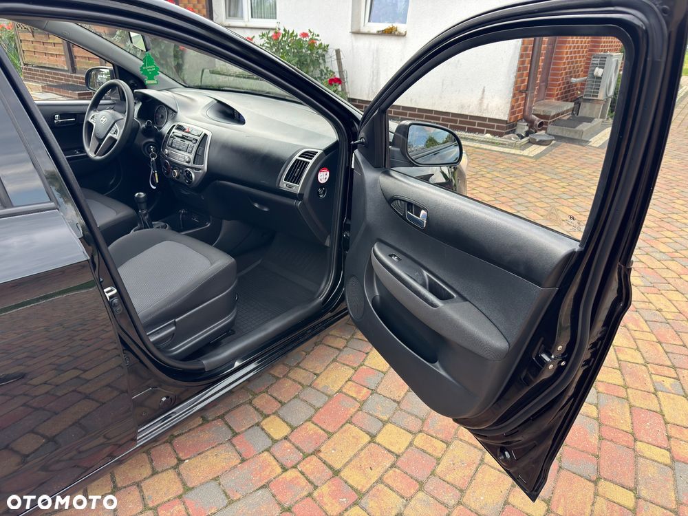 Hyundai i20 - 25