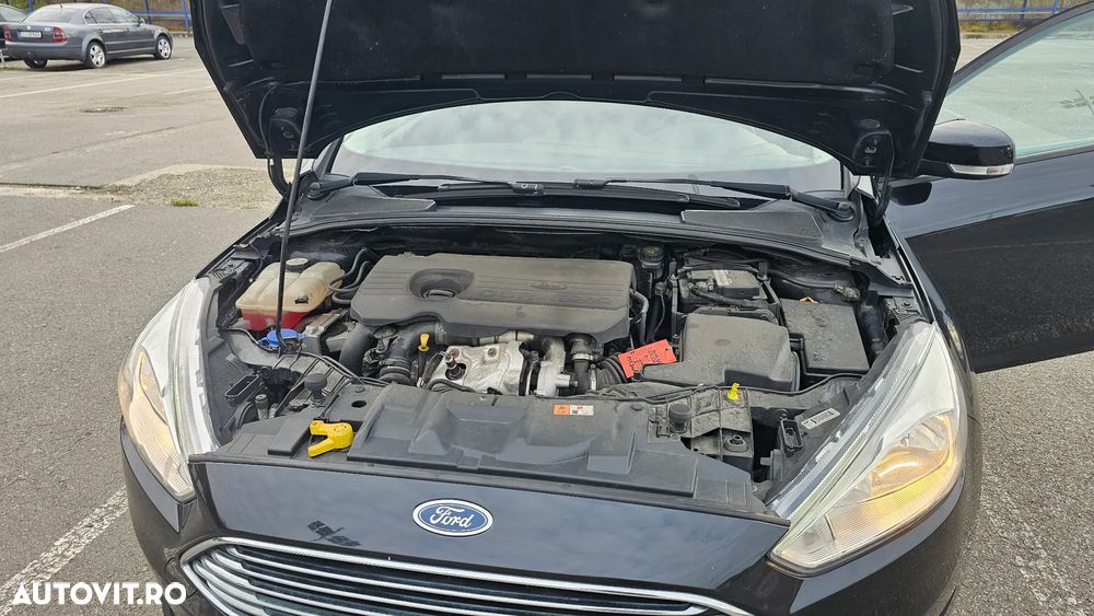 Ford Focus - 8