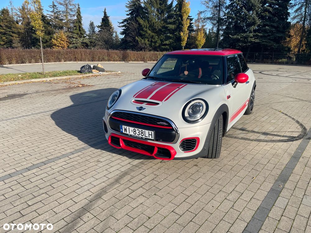MINI John Cooper Works - 13