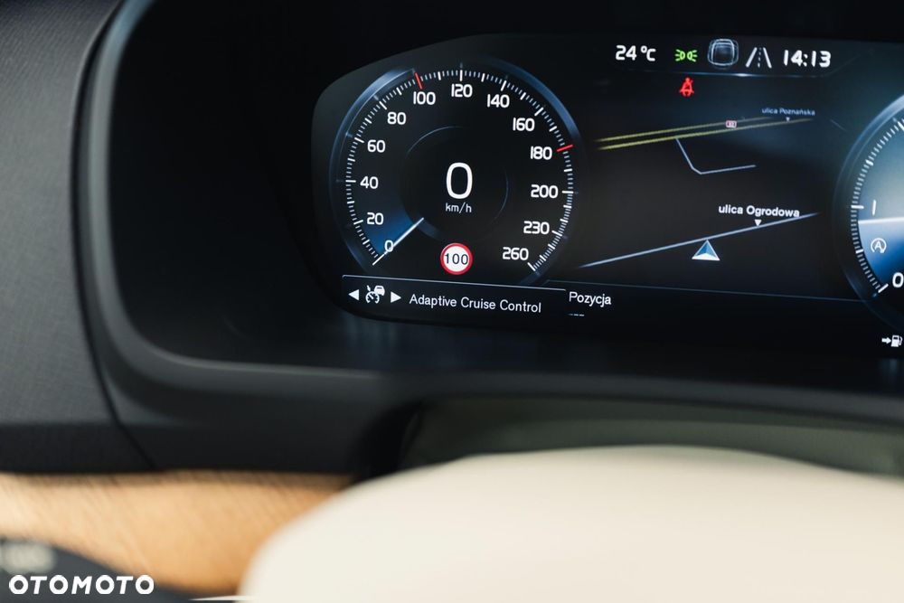 Volvo XC 90 B5 D AWD Momentum Pro - 28