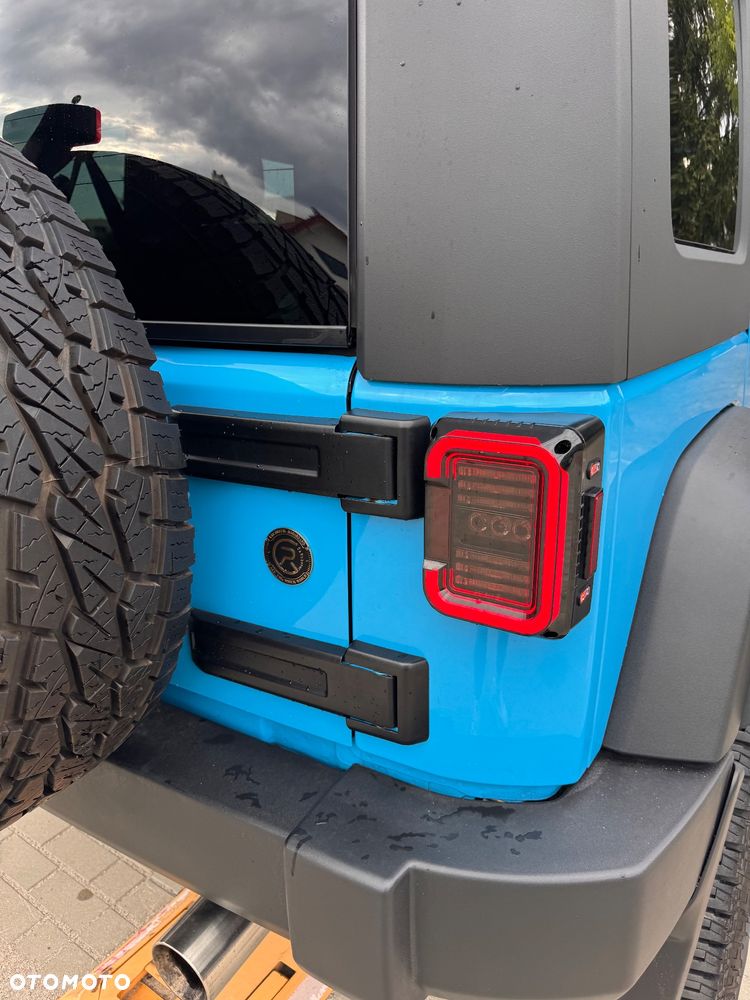 Jeep Wrangler - 15