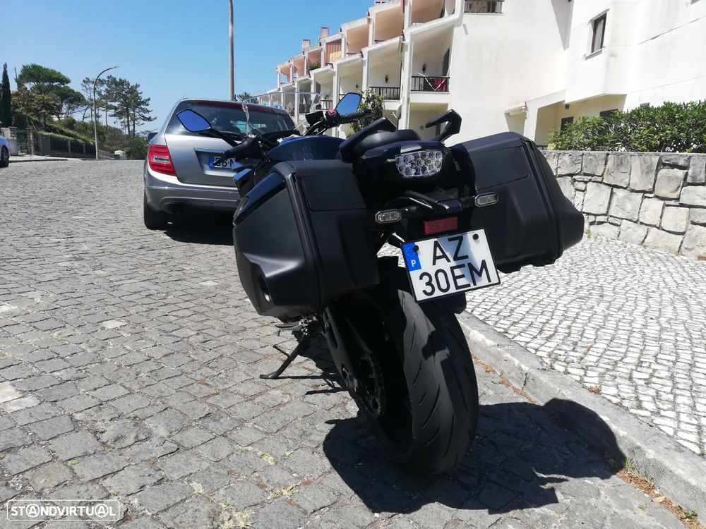 Suzuki GSX - 2