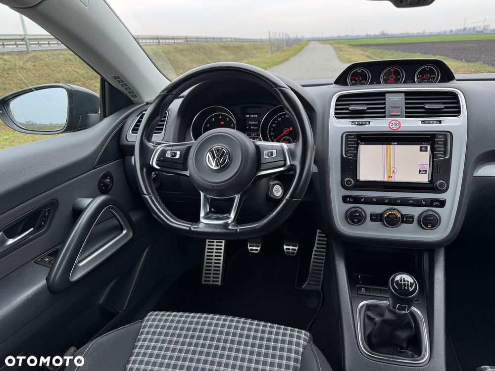 Volkswagen Scirocco 1.4 TSI BlueMotion Technology Club - 26