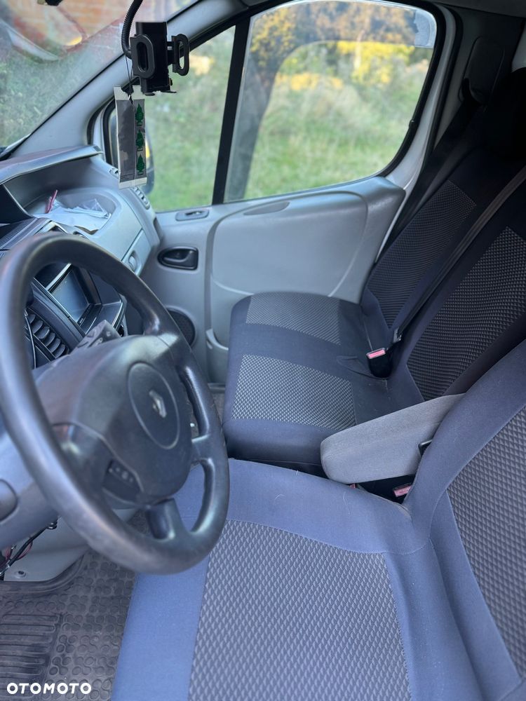 Renault Trafic - 12