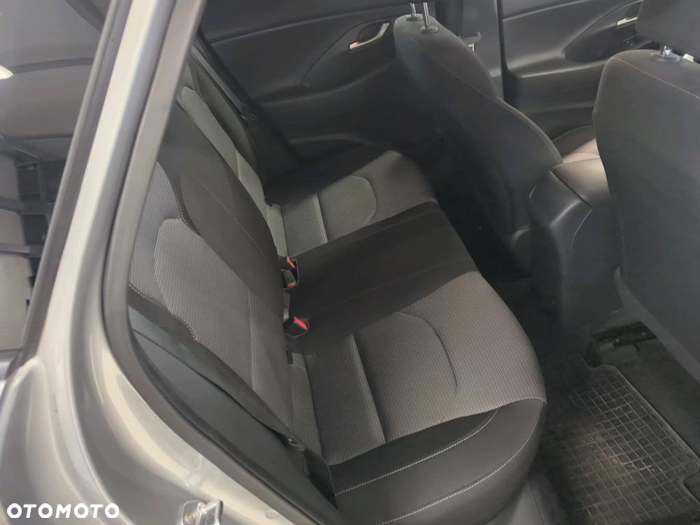 Hyundai i30 1.0 T-GDI Classic + - 17