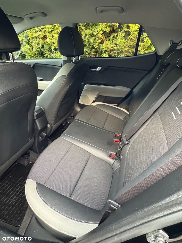 Kia Stonic 1.0 T-GDI L - 8