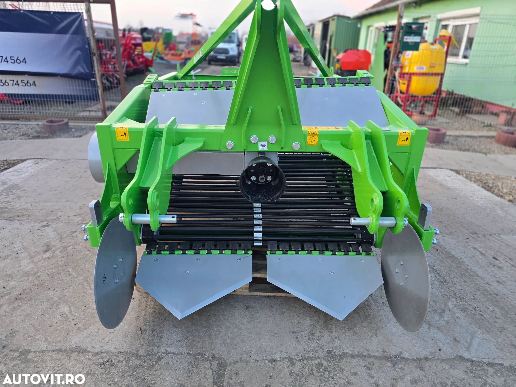 BOMET UPUS Z656 - 12