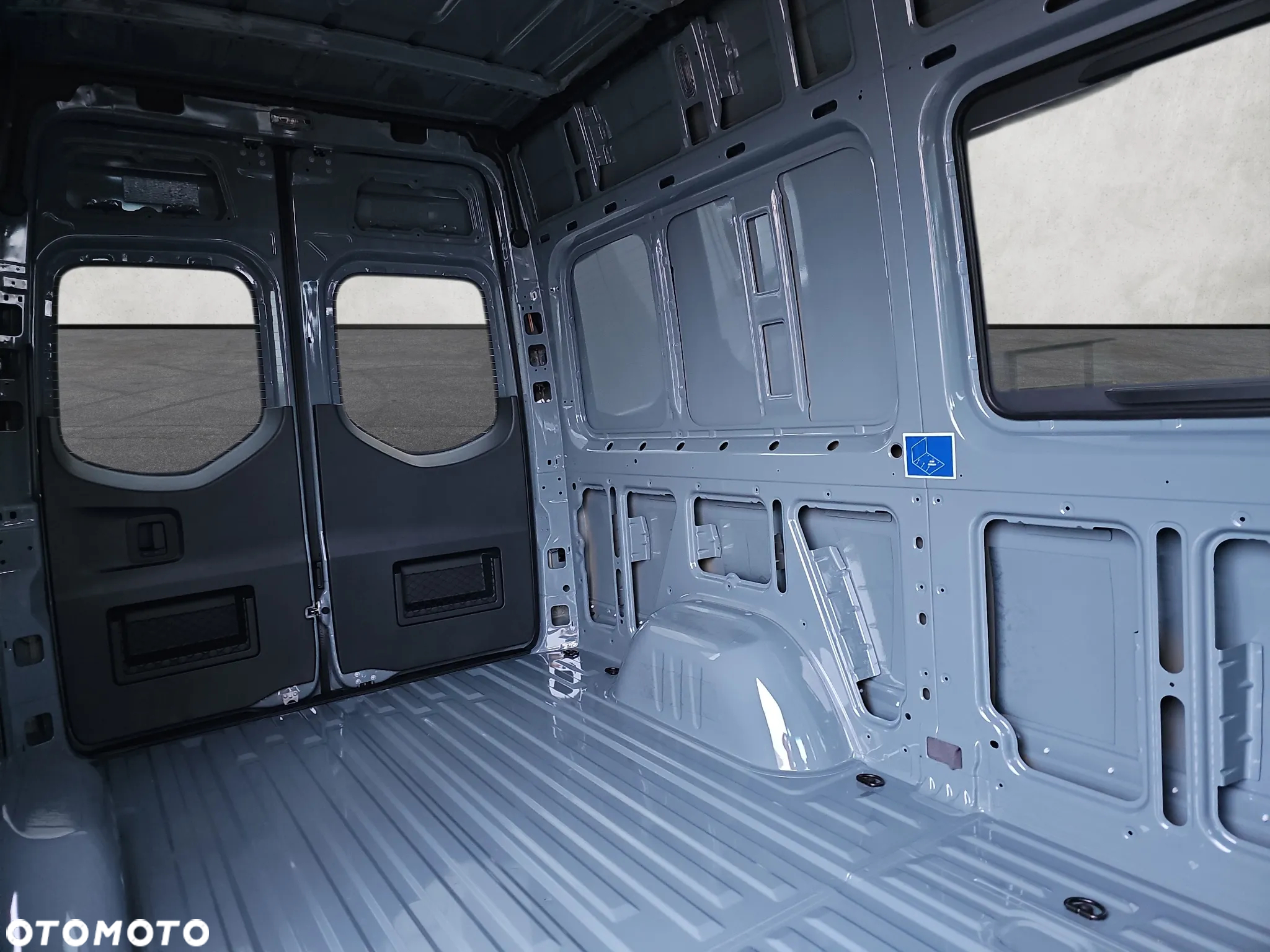 Mercedes-Benz Sprinter 419 CDI - 12