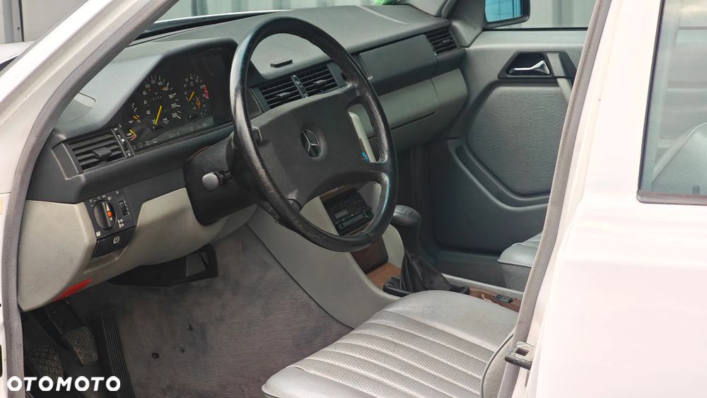 Mercedes-Benz Klasa E - 12