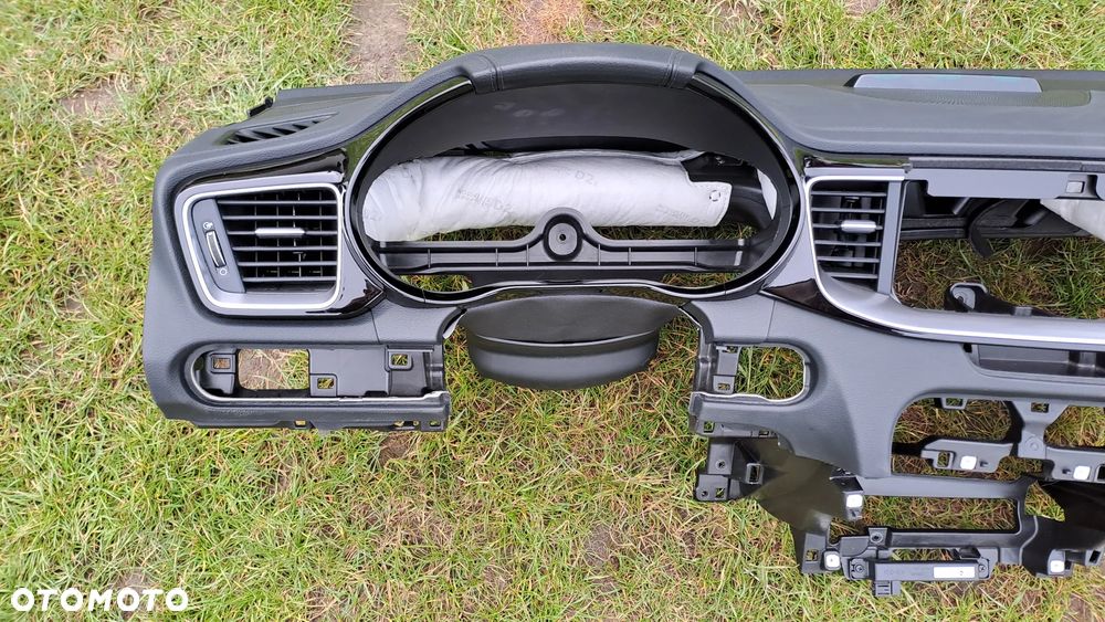 KIA CEED III LIFT 21-23 DESKA ROZDZIELCZA KONSOLA KOKPIT EU - 2