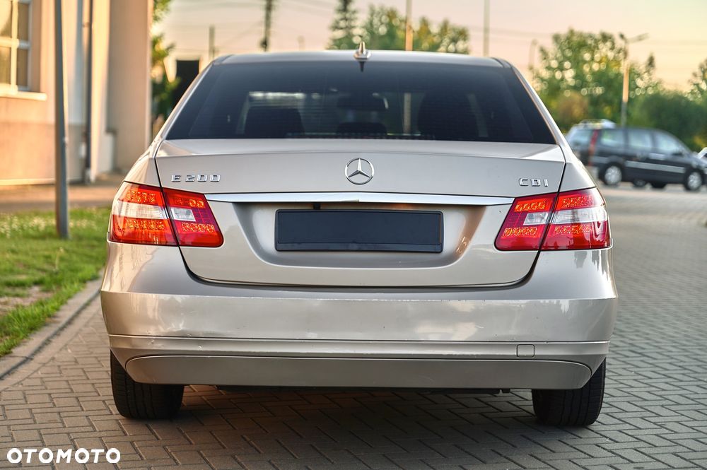 Mercedes-Benz Klasa E 200 CDI - 11