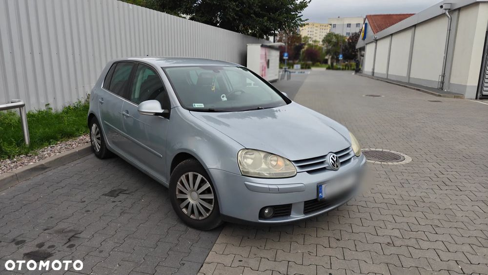Volkswagen Golf - 1