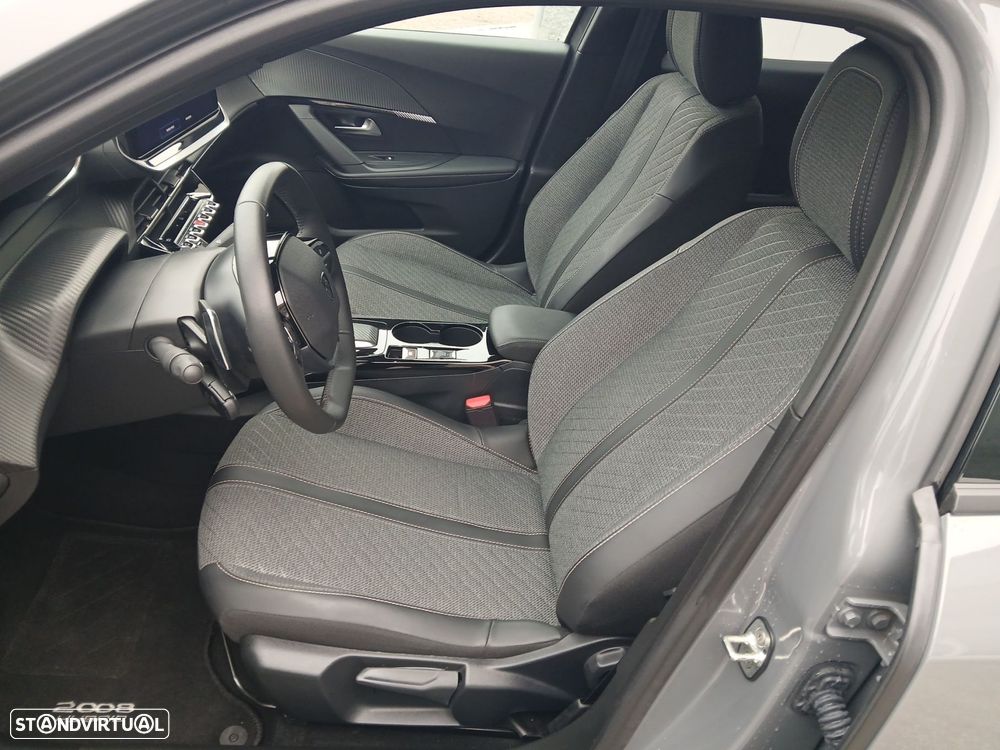 Peugeot 2008 - 4
