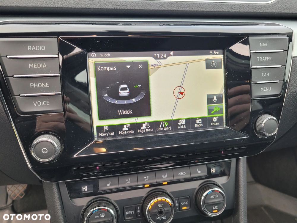 Skoda Superb 2.0 TDI Premium Edition - 16