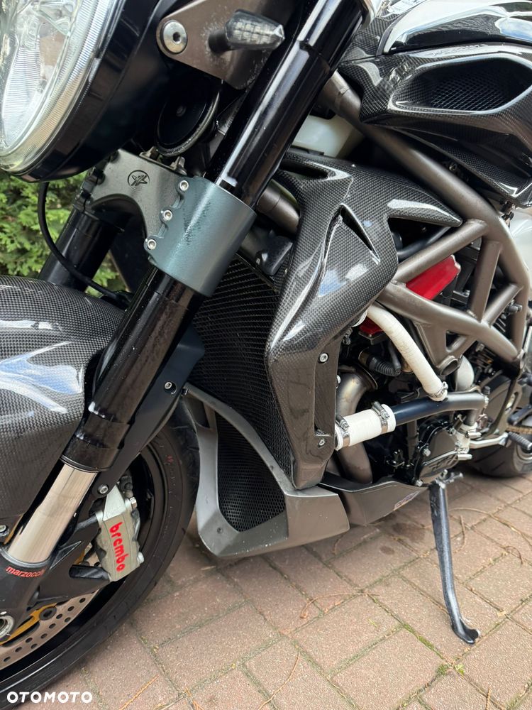 MV AGUSTA Brutale - 12