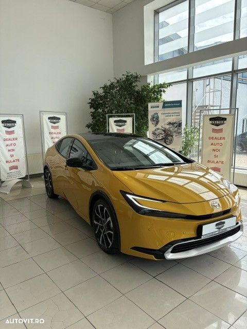 TOYOTA Prius 2025