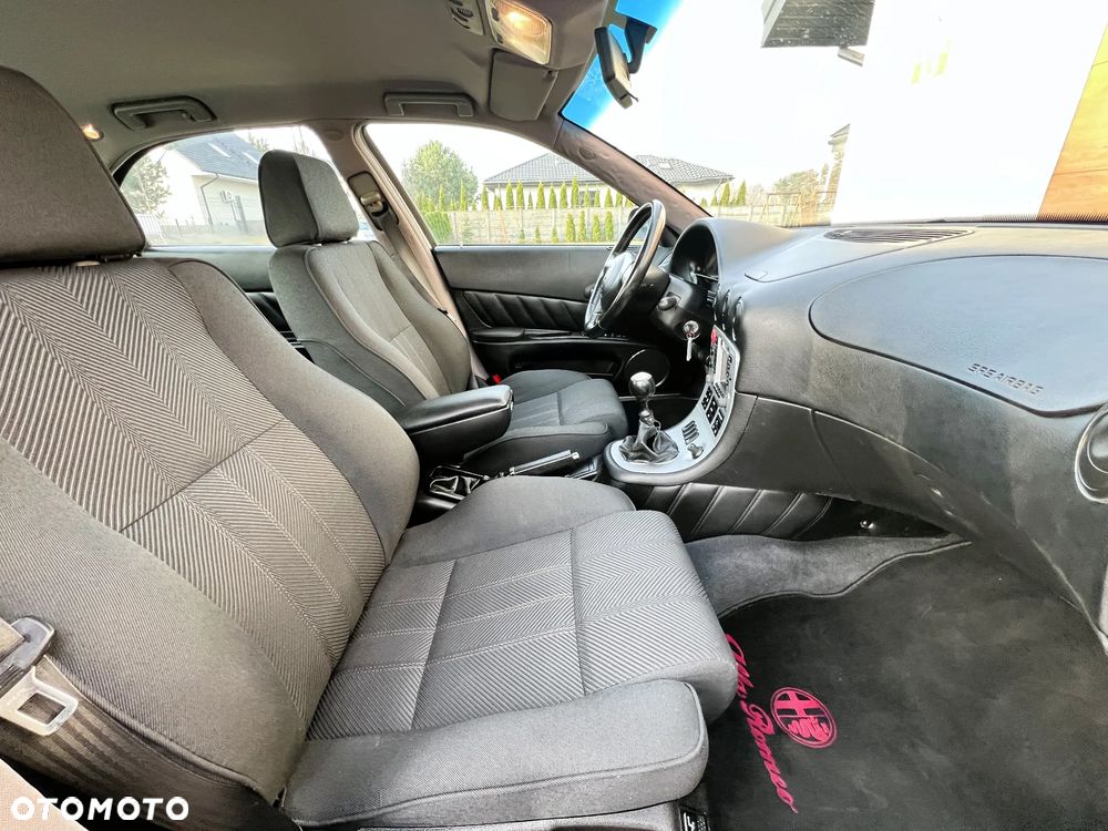Alfa Romeo 166 - 16