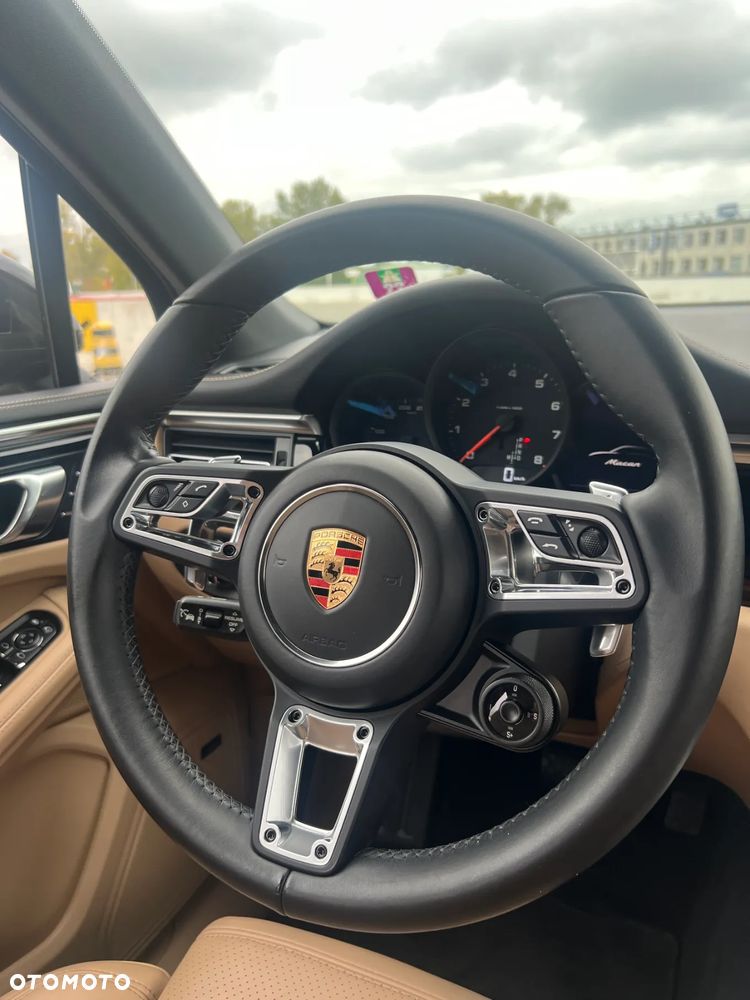 Porsche Macan Standard - 21