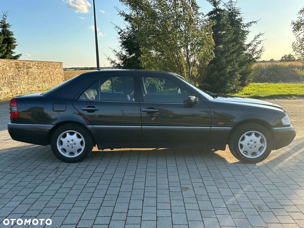 Mercedes-Benz Klasa C 180 Elegance - 5