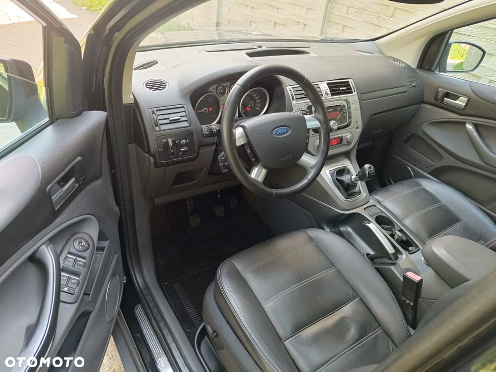 Ford Kuga 2.0 TDCi 4x4 Titanium - 13