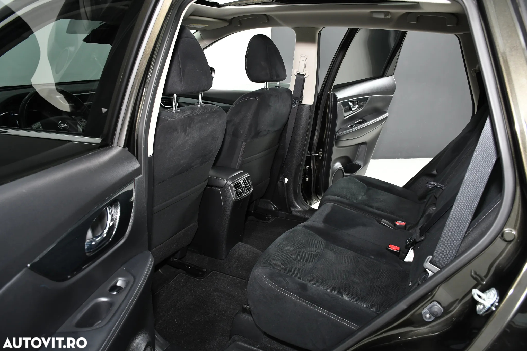 Nissan X-Trail 1.6 dCi ALL-MODE 4x4i N-Connecta - 5
