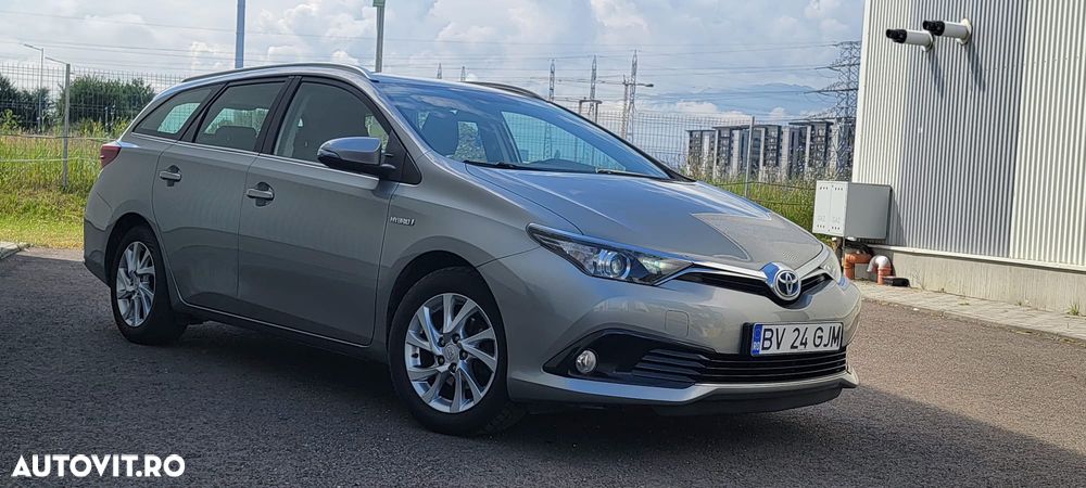 Toyota Auris 1.8 L VVT-i Sol - 3