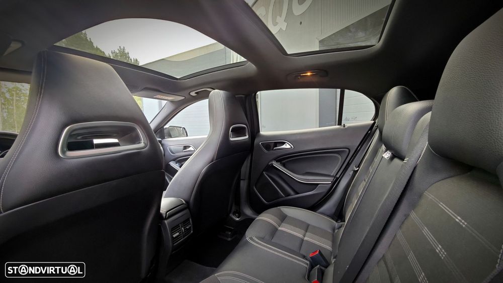 Mercedes-Benz GLA 180 d Urban - 16