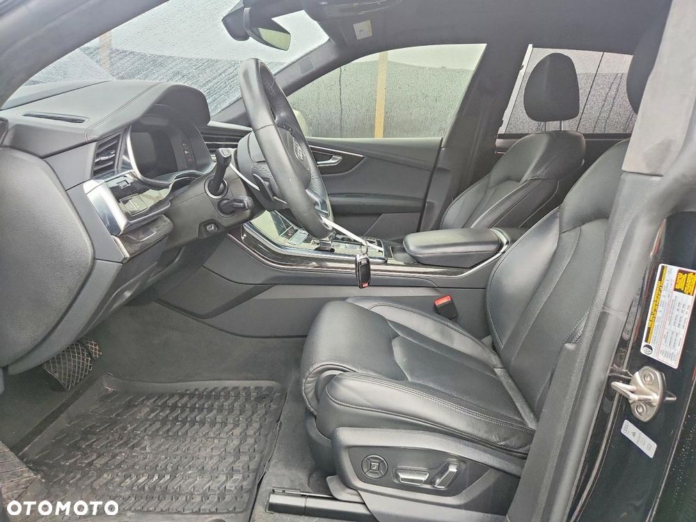 Audi Q8 55 TFSI quattro tiptronic - 7
