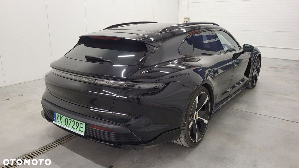 Porsche Taycan - 6