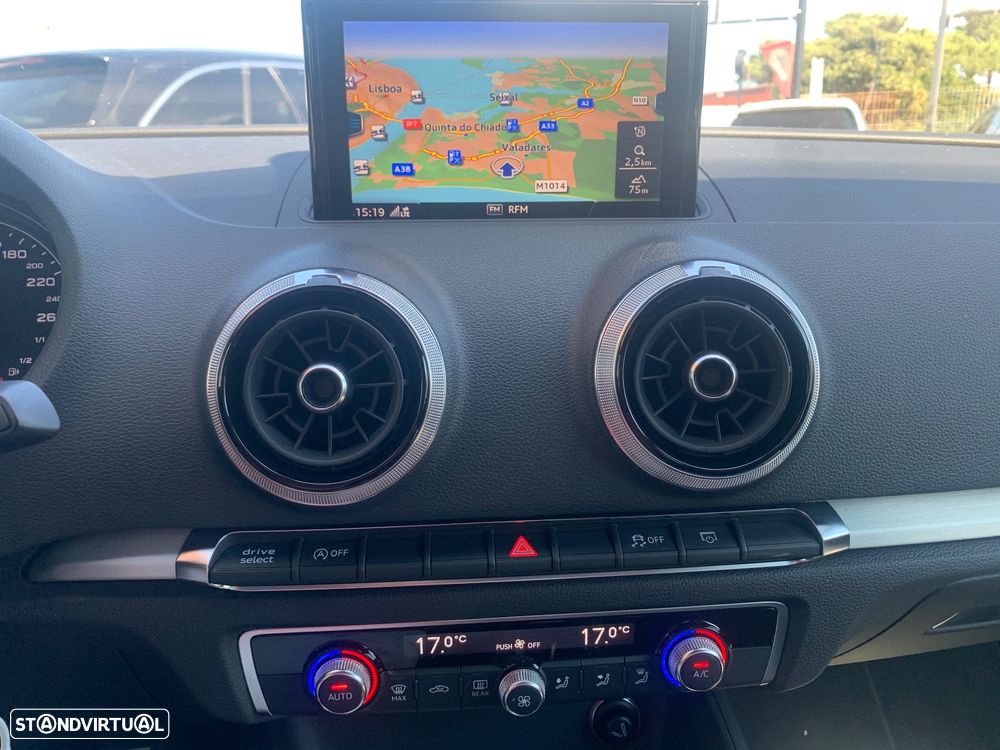 Audi A3 1.6 TDI S-line - 28