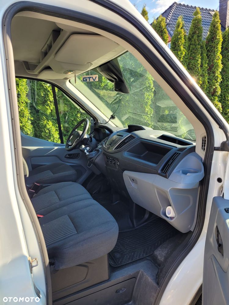 Ford Transit - 13