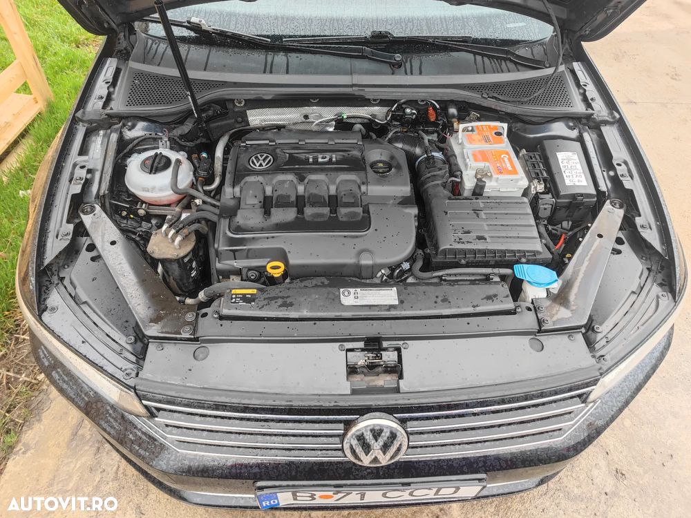 Volkswagen Passat 2.0 TDI DSG Highline - 9