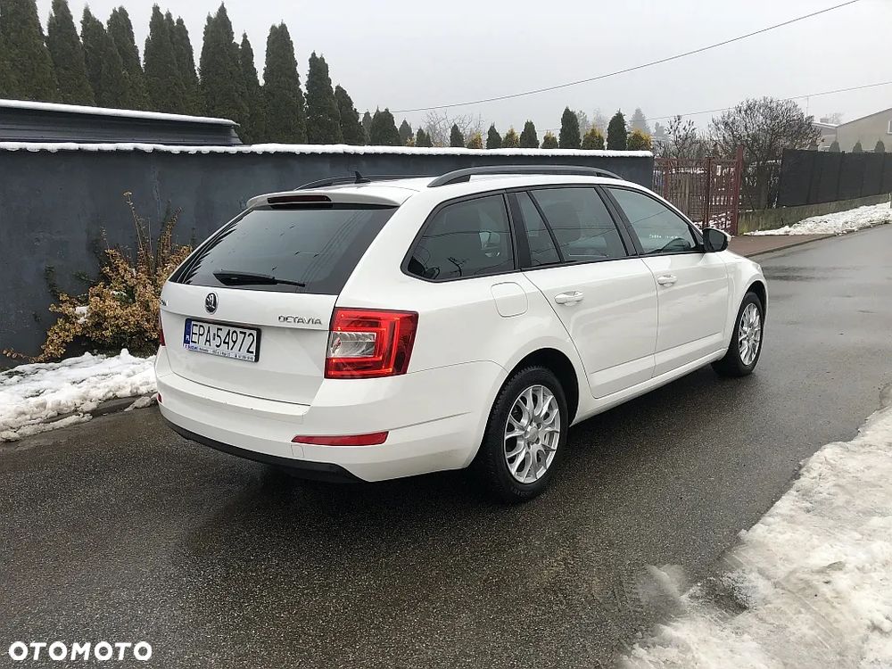 Skoda Octavia 1.6 TDI Elegance DSG - 5